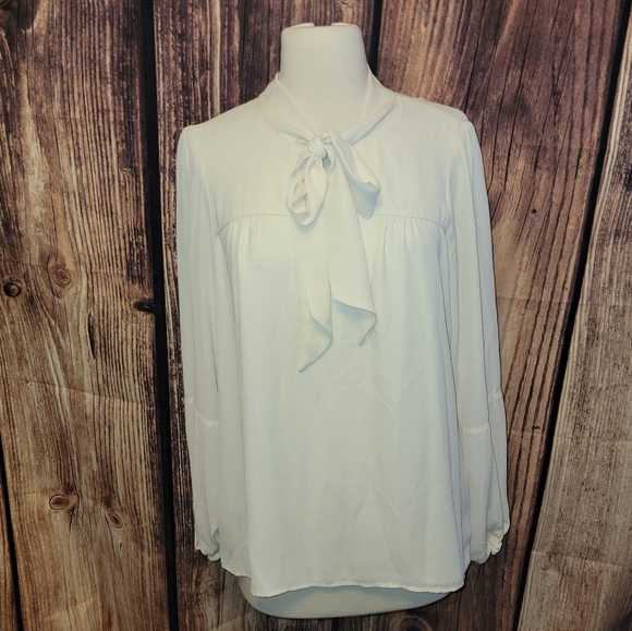 Dkny Tops - DKNY Top Size M Ivory